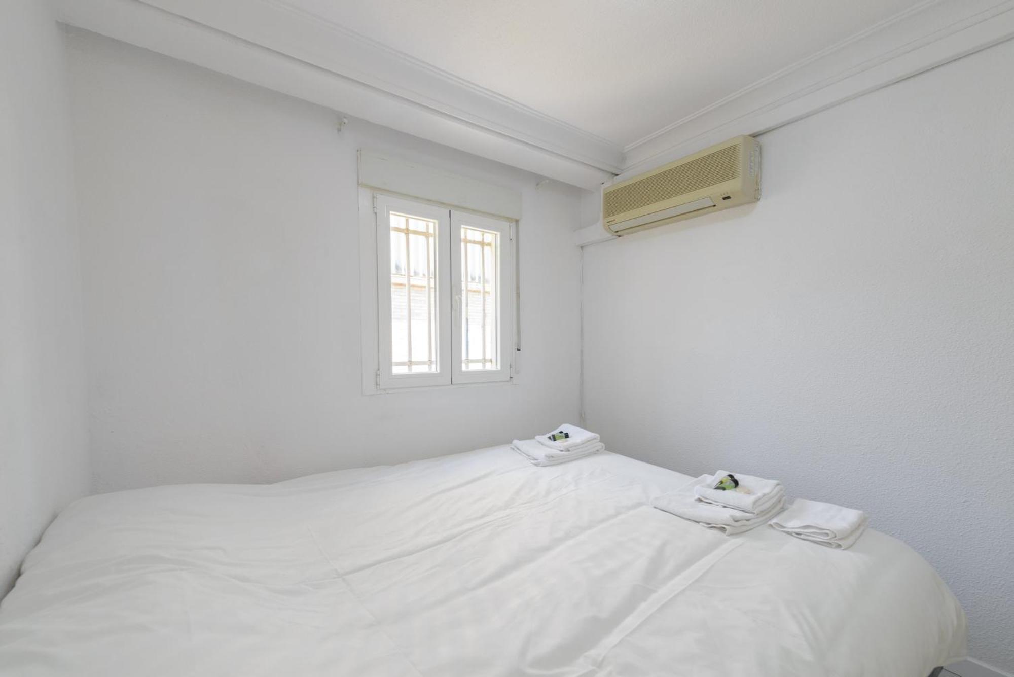 Sabadell Calle, Casa Familiar De 3 Dormitorios Con Terraza Junto Metro Fuencarral Madrid Buitenkant foto