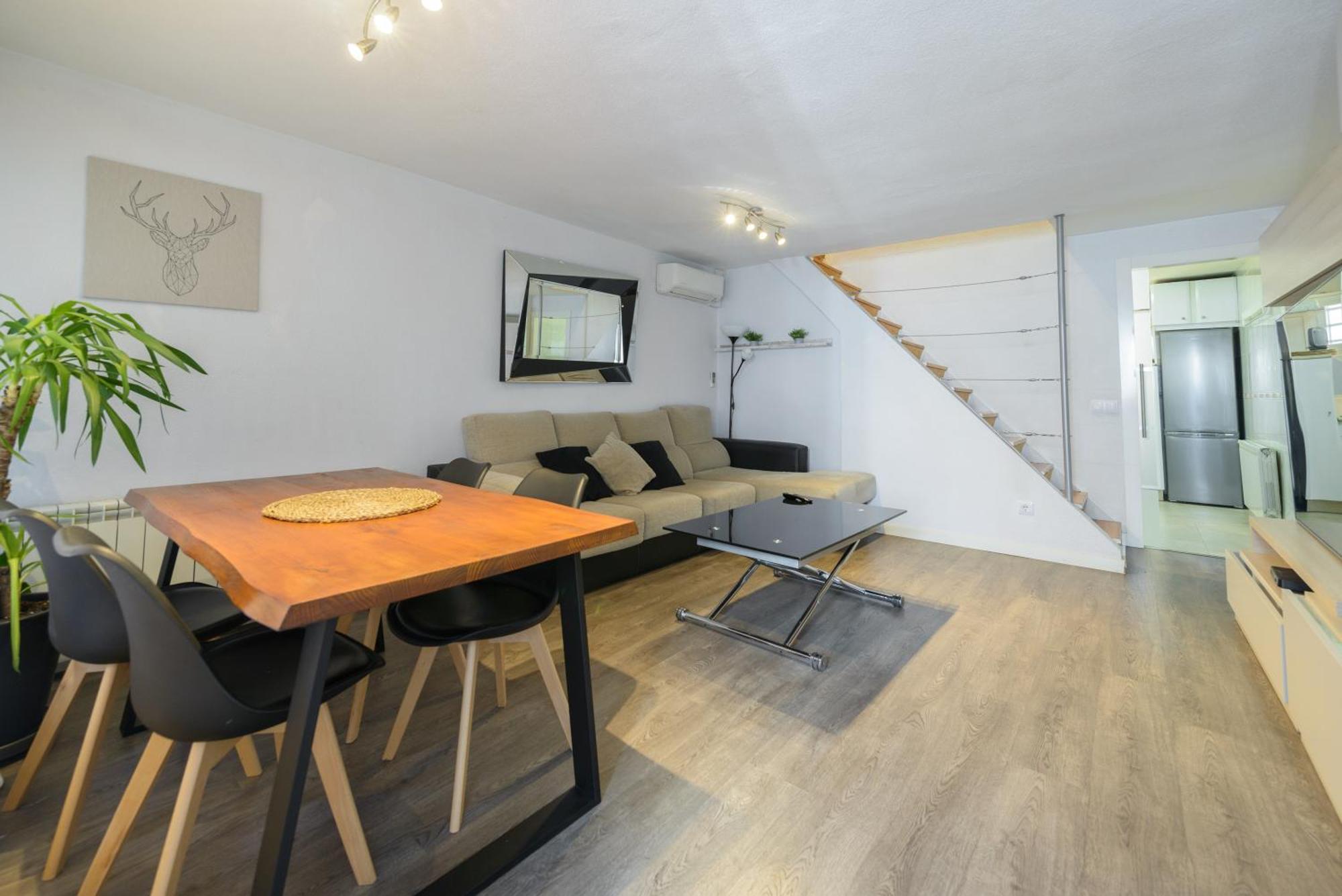 Sabadell Calle, Casa Familiar De 3 Dormitorios Con Terraza Junto Metro Fuencarral Madrid Buitenkant foto