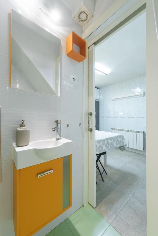 Sabadell Calle, Casa Familiar De 3 Dormitorios Con Terraza Junto Metro Fuencarral Madrid Buitenkant foto